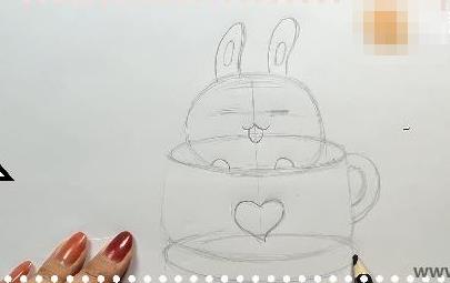 兔兔杯儿童画怎么画 兔兔杯简笔画画法